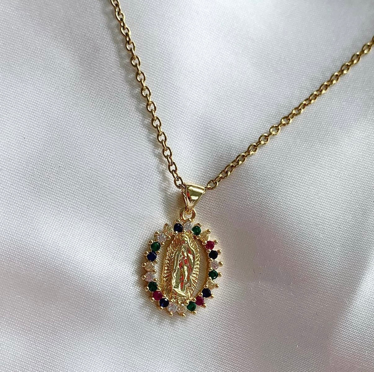 Madre Necklace